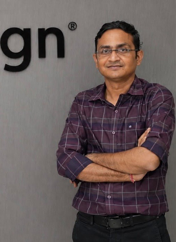 Dr. Naresh Khandelwal